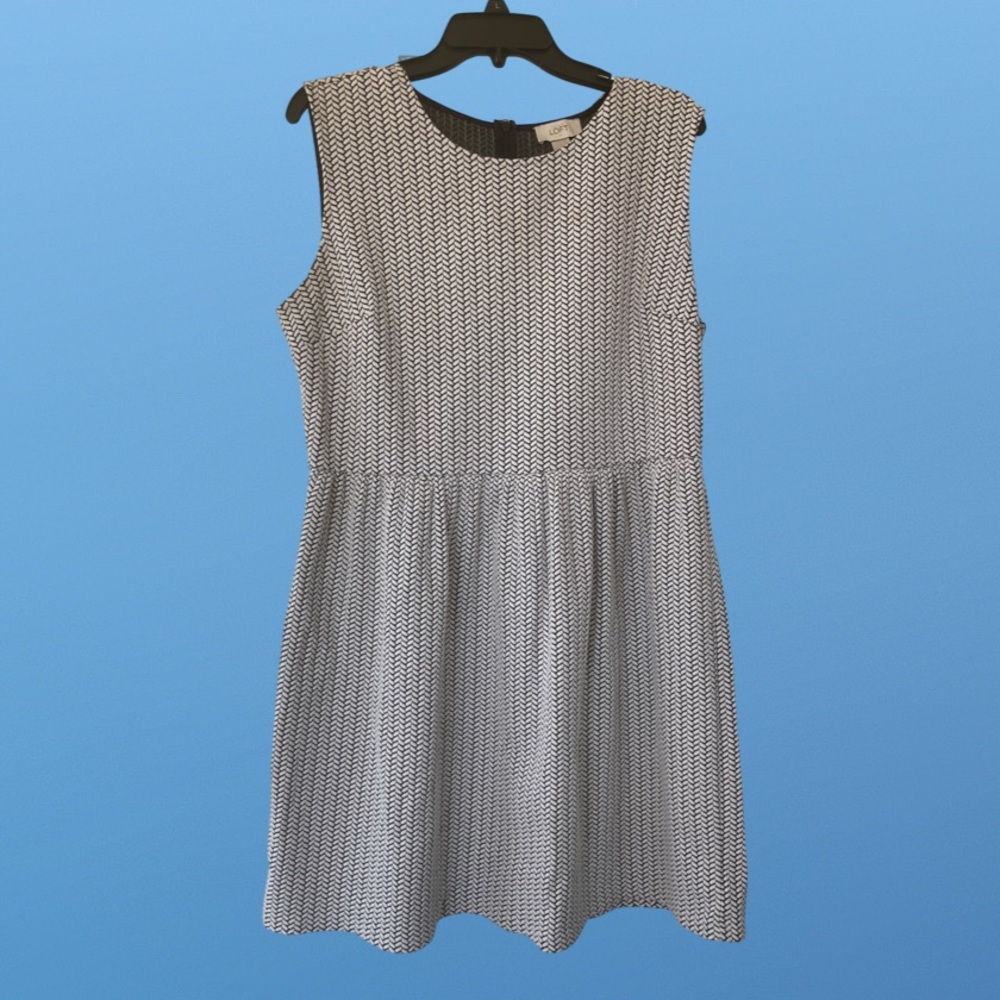 LOFT Size 14 Sleeveless
Summer/Fall Geometric
Pattern Dress